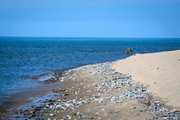 Stranden i solig dag — Stockfoto