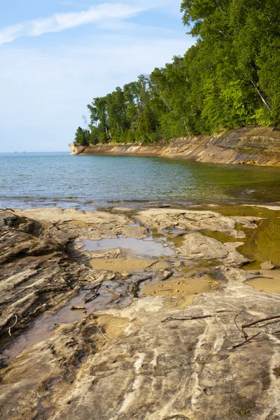 上部半岛 (照片中的岩石国家湖岸)-密歇根州美国 — 图库照片