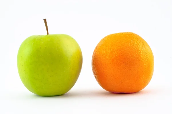 Manzana y naranja Imágenes de stock libres de derechos