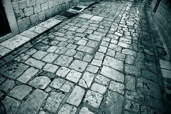 Marmor asfalterade gränd trogir — Stockfoto