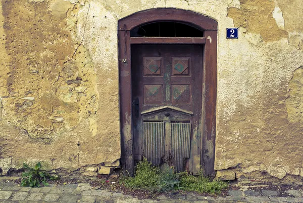 Staré a krásné dveře — Stock fotografie
