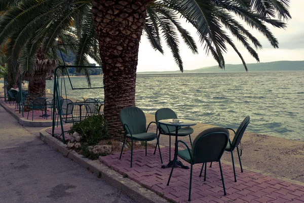 Кафе у Адриатического моря — стоковое фото