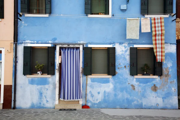 Синій будинку Burano — стокове фото