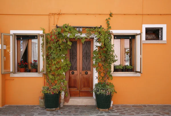 Casa de laranja Burano — Fotografia de Stock