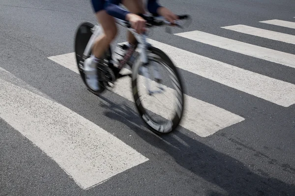 Individual time trial cyclist — Stock Photo, Image