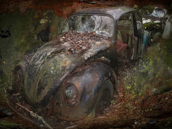 Velho automóvel sucateado — Fotografia de Stock