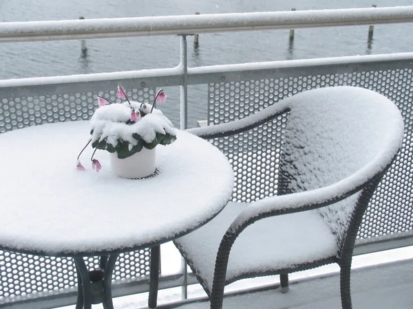 Balcón en invierno — Foto de Stock