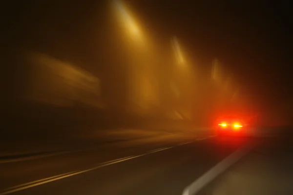 Geschwindigkeit im Nebel — Stockfoto
