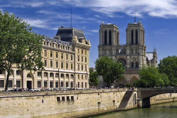 Notre Dame katedrális Párizsban — Stock Fotó