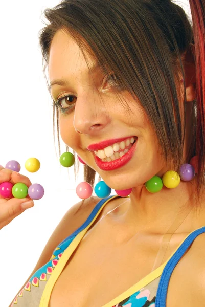 Krásná dívka s barevný náhrdelník — Stock fotografie
