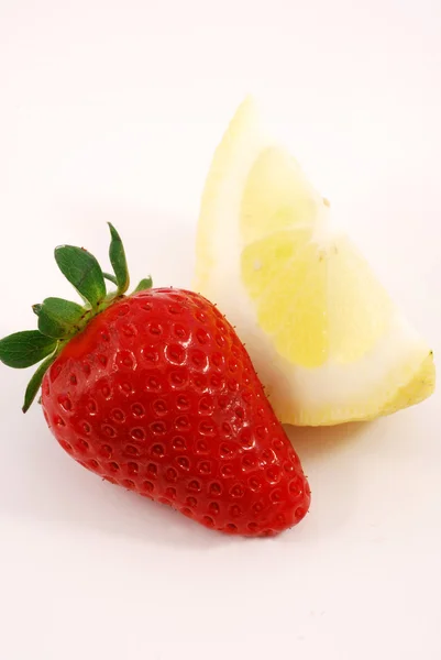 Strawberry with lemon — Stock Photo, Image
