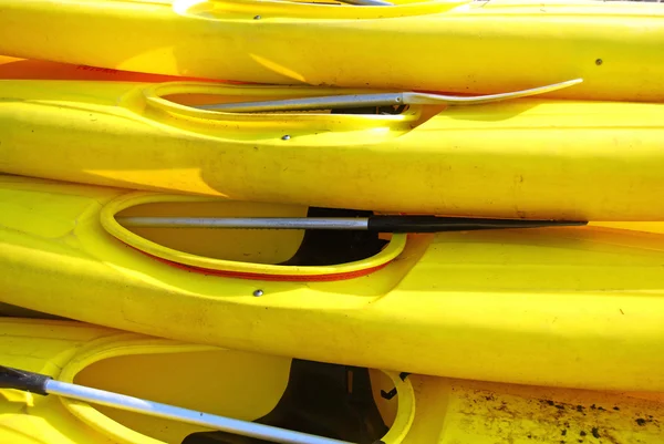 黄色的独木舟 — 图库照片