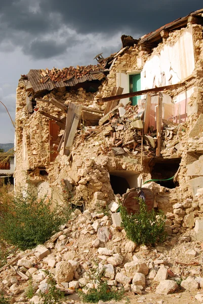 The rubble of the earthquake in Abruzzo (Italy) — Stock Photo, Image
