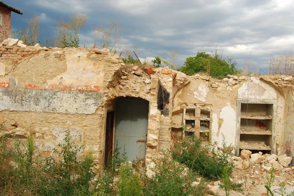 Los escombros del terremoto de Abruzos — Foto de Stock