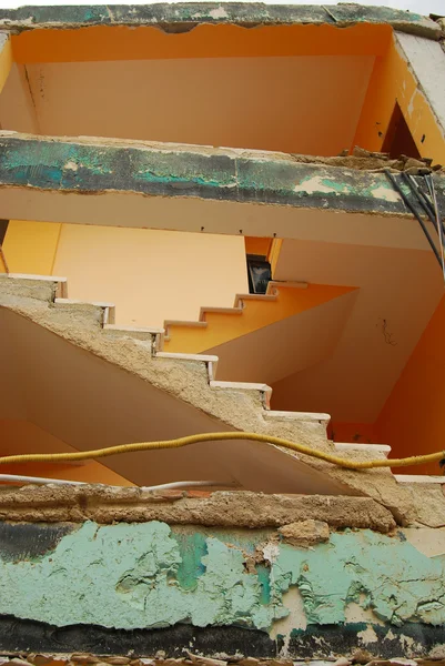 Los escombros del terremoto de Abruzos — Foto de Stock