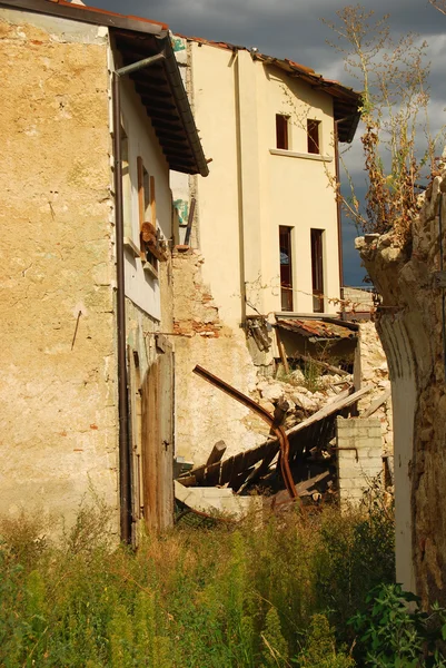 在阿布鲁佐地震的废墟 — 图库照片