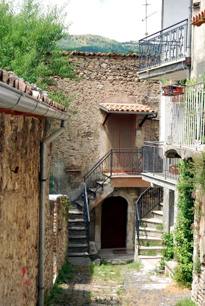 Kör sokak - Assergi - Abruzzo - İtalya — Stok fotoğraf