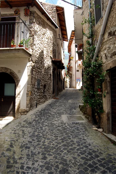 Abruzzo Lane - Assergi - χώρα - Ιταλία — Φωτογραφία Αρχείου