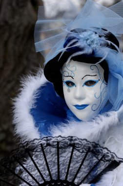 Venedik karnaval maskesi