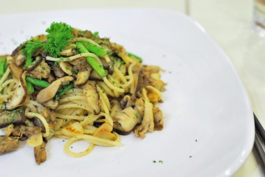 muhteşem görünümlü aglio olio spagetti