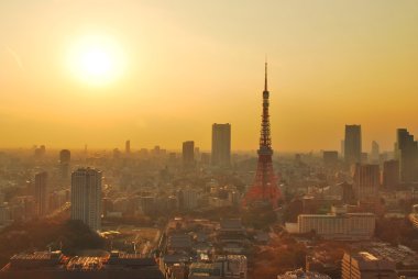 tokyo tower günbatımı manzarası