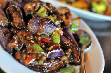 Çin baharatlı patlıcan yemekleri