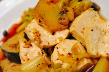 oryantal tarzı tofu yemek