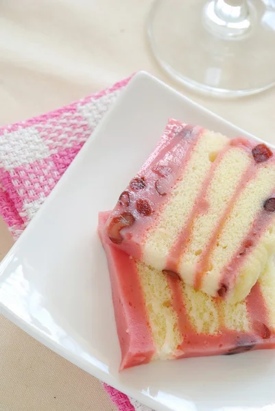 Torta de esponja de jalea de frijol rojo —  Fotos de Stock