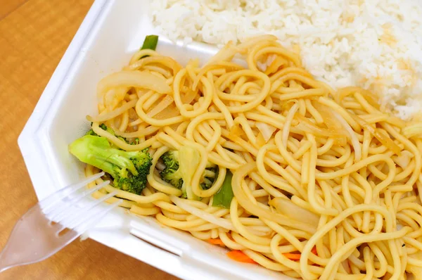 Tasty Chinese style noodles — Stock Photo, Image