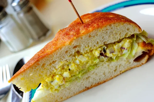 Vegetable and egg sandwich — Stock Photo, Image