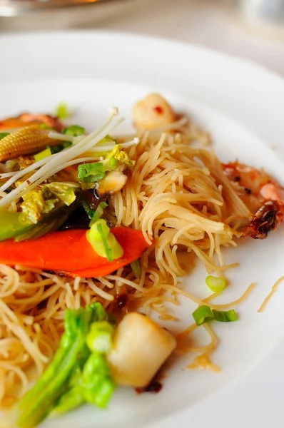 Elaborate Asian dry noodles — Stock Photo, Image