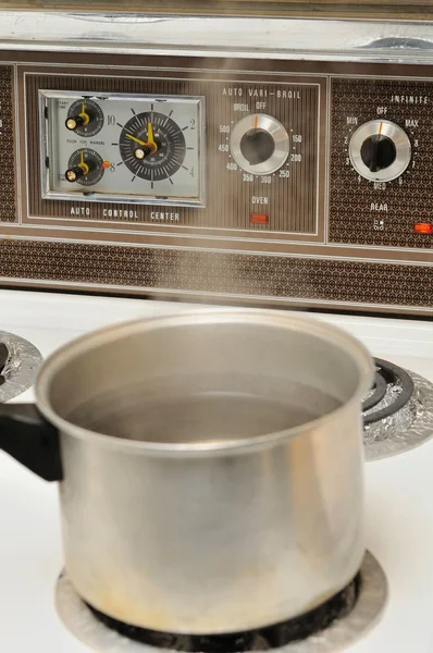 Pot met kokend water koken — Stockfoto