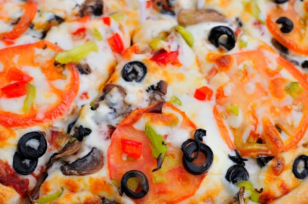 Taze pişmiş sebze pizza — Stok fotoğraf