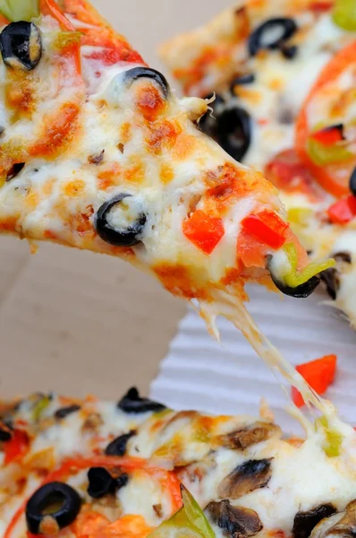 Servindo de pizza — Fotografia de Stock