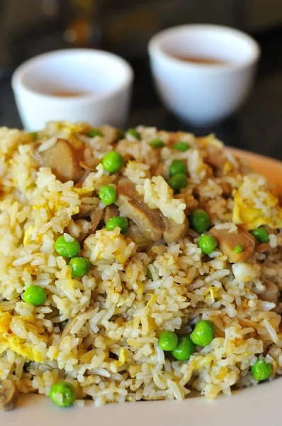 Lækker kinesisk stegt ris - Stock-foto