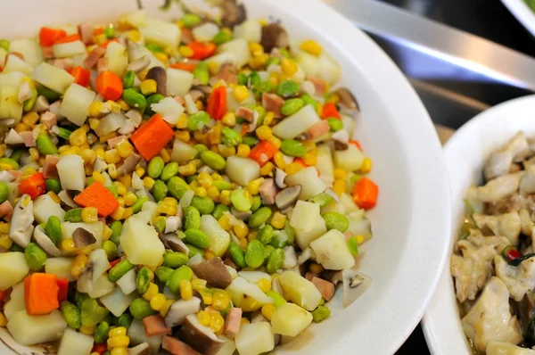 Enkla grönsaker potatis måltid — Stockfoto