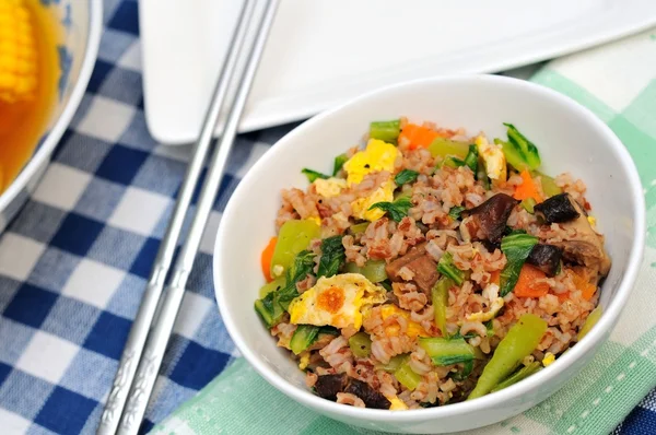 Healthy Oriental fried rice — Stock Photo, Image