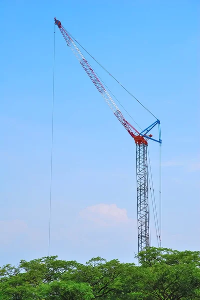 Tall construction crane — Stock Photo, Image