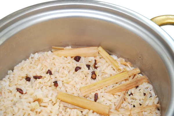 Gezonde ongepolijste rode rijst en bonen — Stockfoto