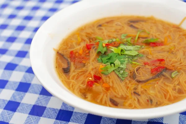 Chinese style vegetarian noodles — Stock Photo, Image