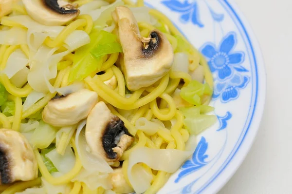 Asian style vegetarian noodles