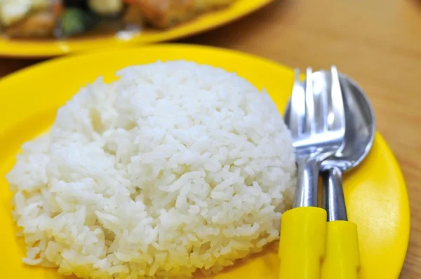 Buğulanmış beyaz pirinç — Stok fotoğraf