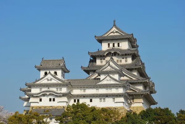 Majestätisch aussehende himeji-Burg — Stockfoto