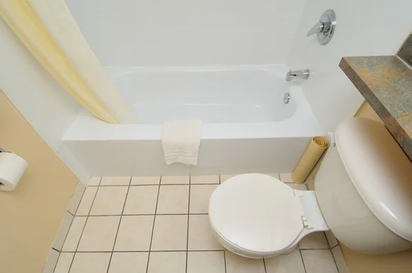 Záchod a vana — Stock fotografie