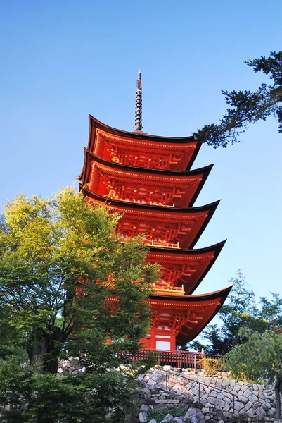 Low shot of majestic, red pagoda — Stock Photo, Image