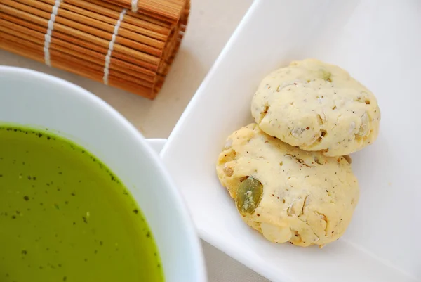 Cookies med friskt grönt te — Stockfoto