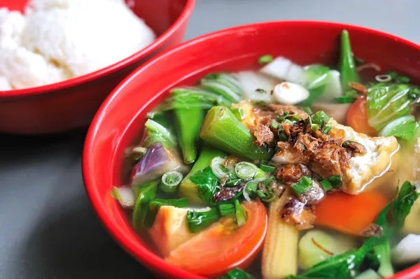 Soupe de légumes chinoise — Photo