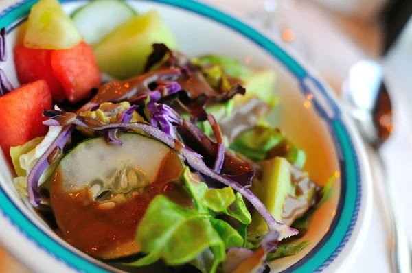 Colorful vegetable salad — Stock Photo, Image