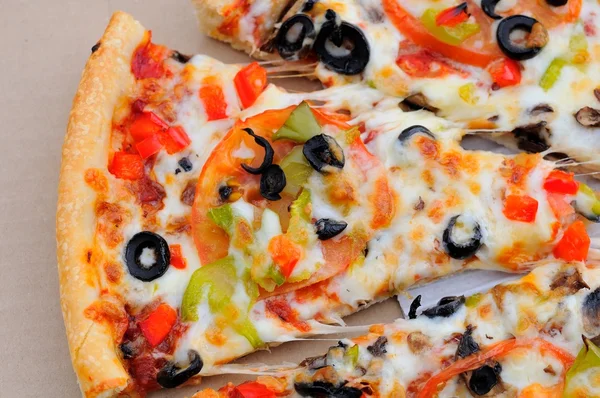 Kawałek pizza z pieczarkami — Zdjęcie stockowe