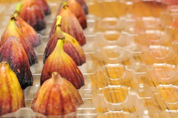 Freshly picked figs — Stock Photo, Image